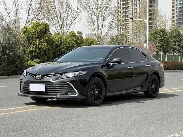Usado Toyota Camry Sedan Em boas condições Baixa quilometragem 2021 ano versão LUX 45000km quilometragem