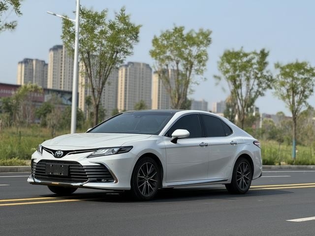 Toyota Camry de segunda mão 2.5L Interior limpo Sem acidente Cor Branca 2023 Ano 99% Novo Acessível