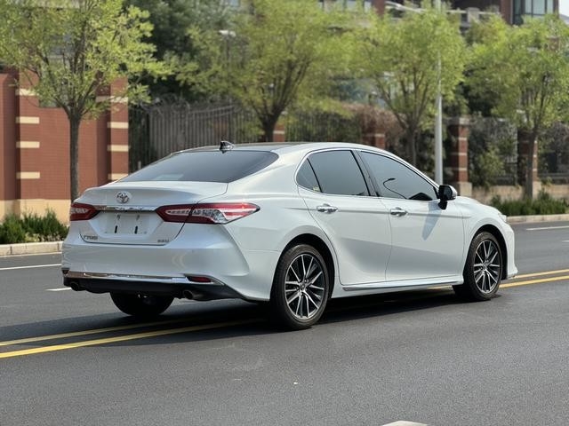 Toyota Camry de segunda mão 2.5L Interior limpo Sem acidente Cor Branca 2023 Ano 99% Novo Acessível