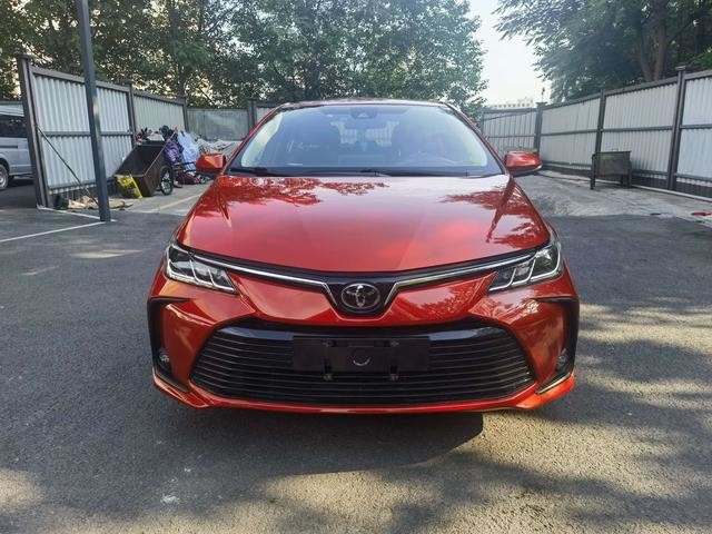 Acessível Toyota Usada Eficiente em Combustível E Confiável Limousine Compacto Confiável 2o Corolla Vermelho