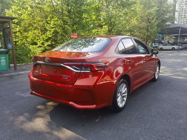 Acessível Toyota Usada Eficiente em Combustível E Confiável Limousine Compacto Confiável 2o Corolla Vermelho