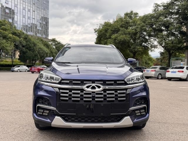 SUV Chinês Usado Baixa Quilometragem Chery Tiggo 8 SUV Transmissão Automática Ano 2019 Uso Familiar e Comercial