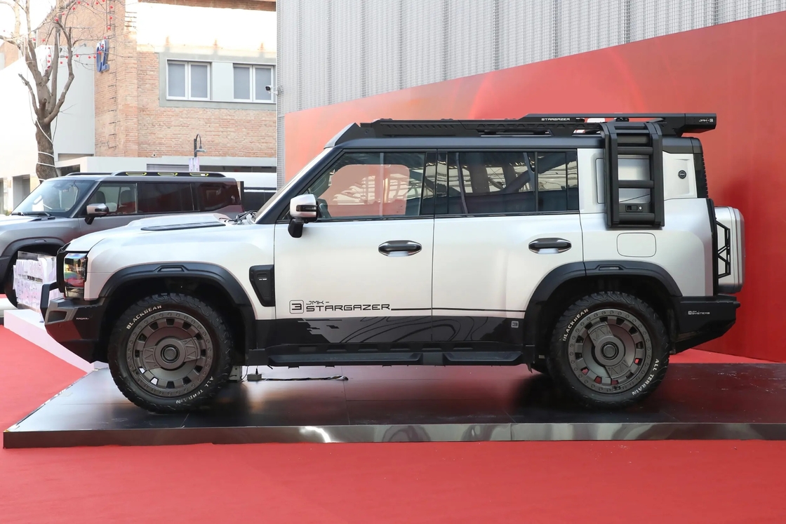 Novo Sliver Dragon Wing 2024 Ano 4WD Carro a gasolina Durável Poderoso Carro Ideal Com Cor Personalizada
