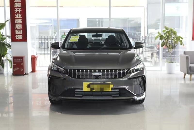 Novo Geely 2024 Ano Carro a Gasolina 2WD Durável e Potente Carro Ideal Com Cor Personalizada