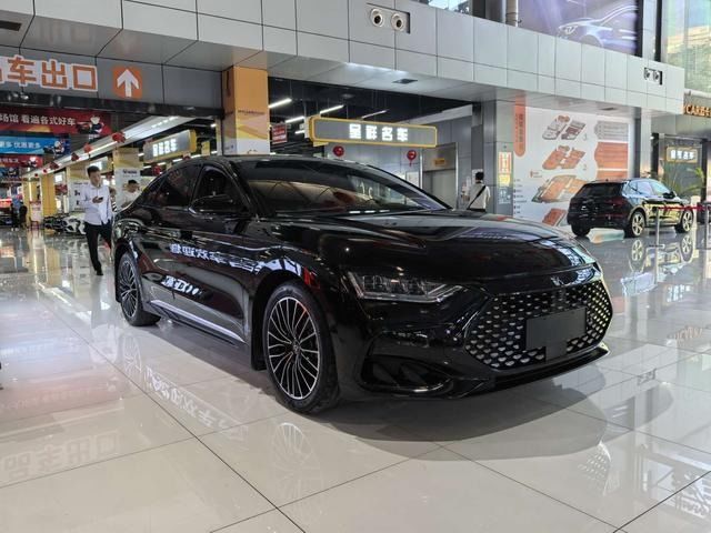 BYD Han DM 2024 DM-i Honor Edition 121km Premium Edition Edição Familiar SUV e SUV Econômico Confiável para Exportação