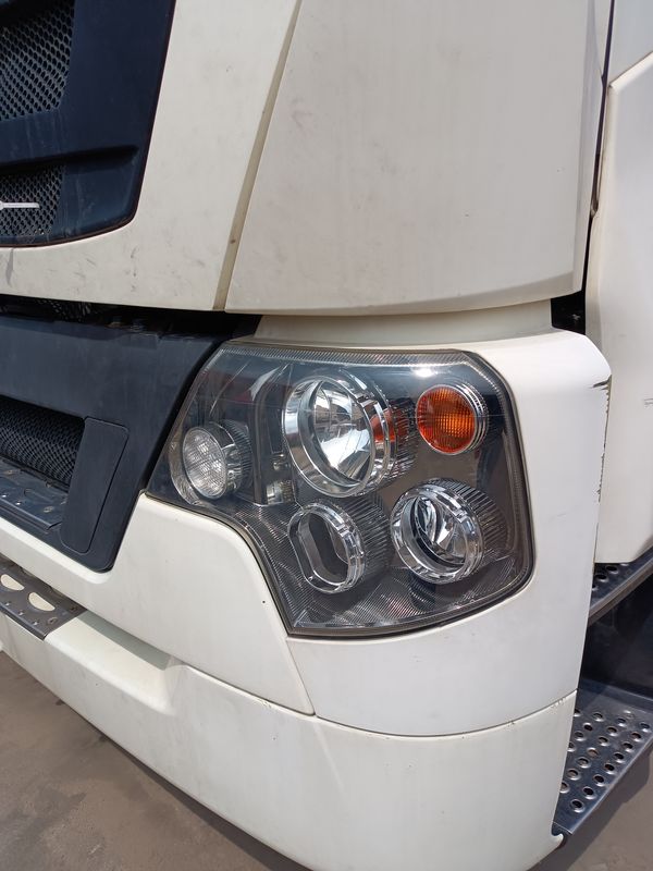 Cavalos Mecânicos Usados para Venda HOWO T7H 6*4 Modo de Tração 440cv Melhores Marcas Chinesas de Cavalos Mecânicos