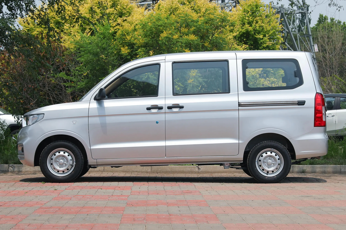 Preço acessível Nova Wuling Hongguang V minivan 2022 1.2L 76 hp L4 gasolina 2WD Euro 6 Para exportação para uso familiar