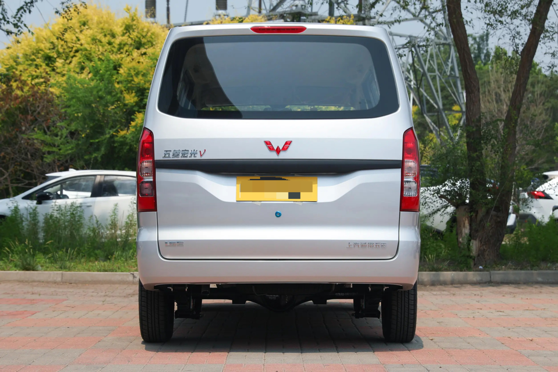 Preço acessível Nova Wuling Hongguang V minivan 2022 1.2L 76 hp L4 gasolina 2WD Euro 6 Para exportação para uso familiar