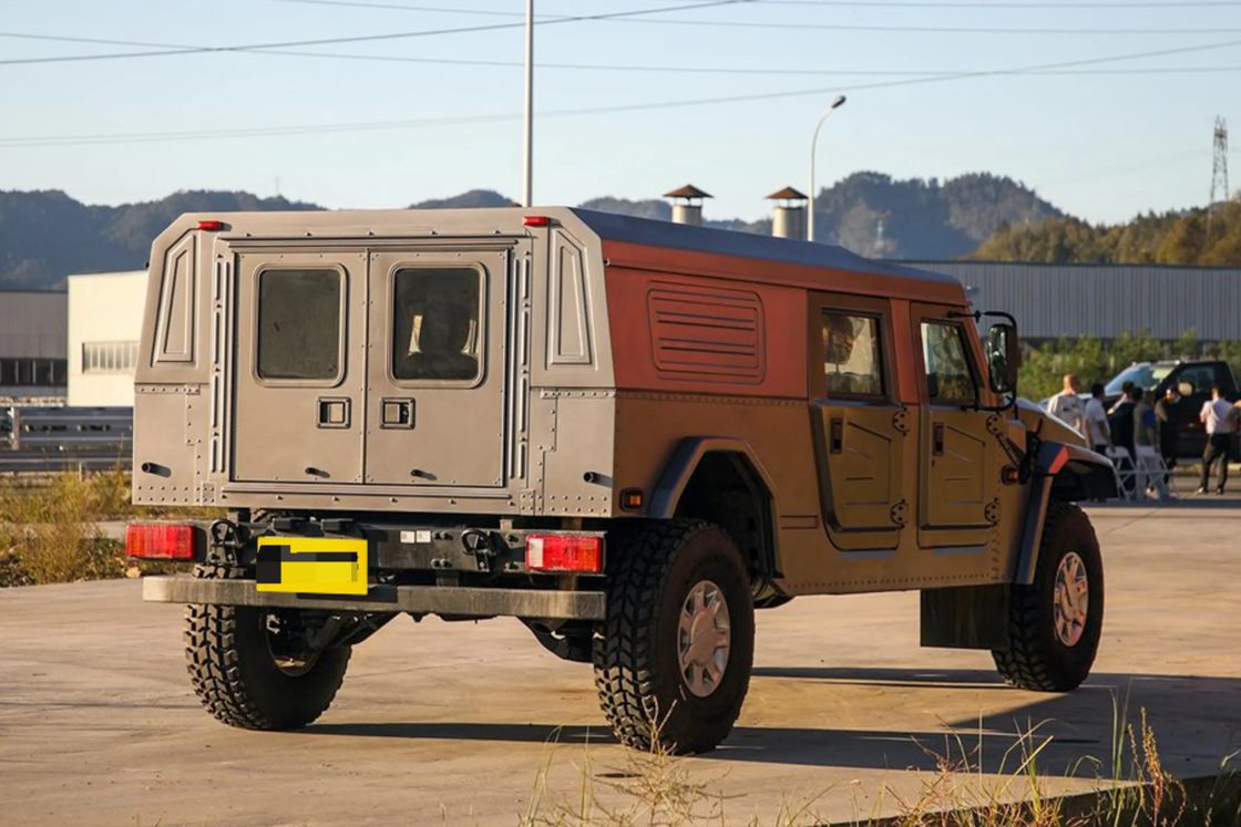 Não perca a Van de Teto Baixo Diesel V8 4.0T Dongfeng Mengshi Nixingzhe 500 2022