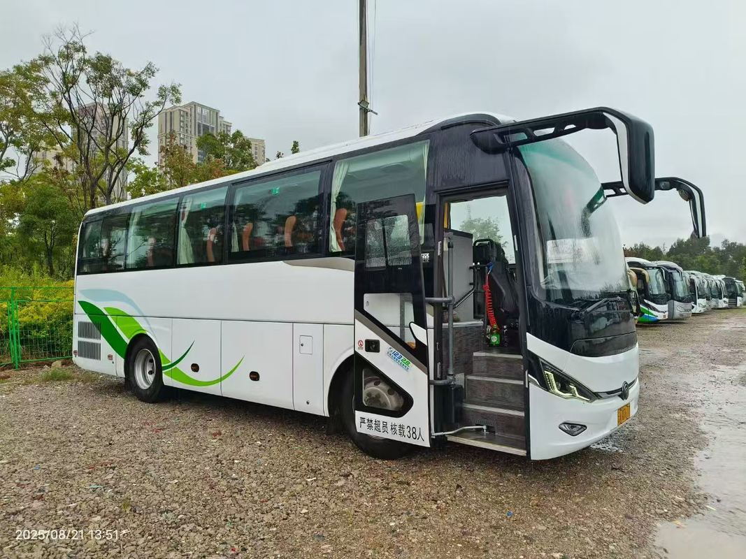ZK6907 Yutong Used Passenger Bus 2023 38-seater One-door Left-Hand Drive Luxury Bus