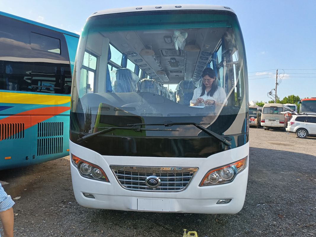 ZK6102D Yutong Used Passenger Bus 2020 57 lugares 2+3 Layout One Door Right-Hand Drive Ônibus de luxo