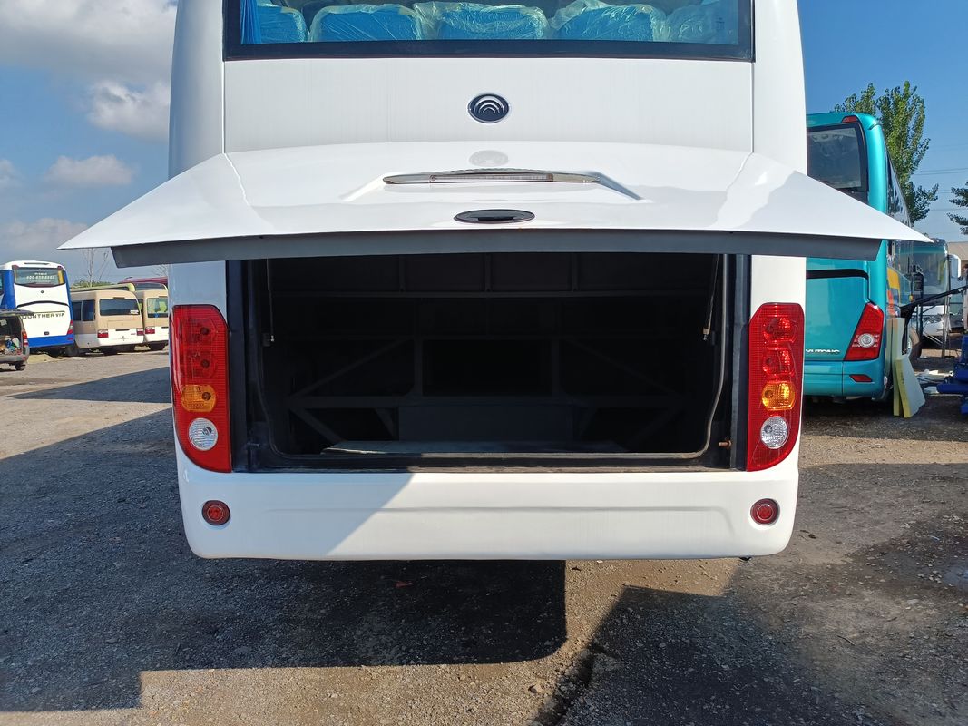 ZK6102D Yutong Used Passenger Bus 2020 57 lugares 2+3 Layout One Door Right-Hand Drive Ônibus de luxo