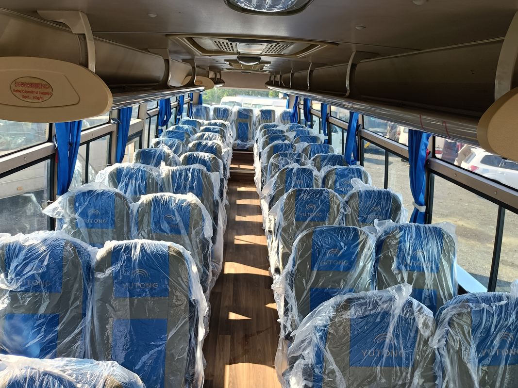 ZK6102D Yutong Used Passenger Bus 2020 57 lugares 2+3 Layout One Door Right-Hand Drive Ônibus de luxo
