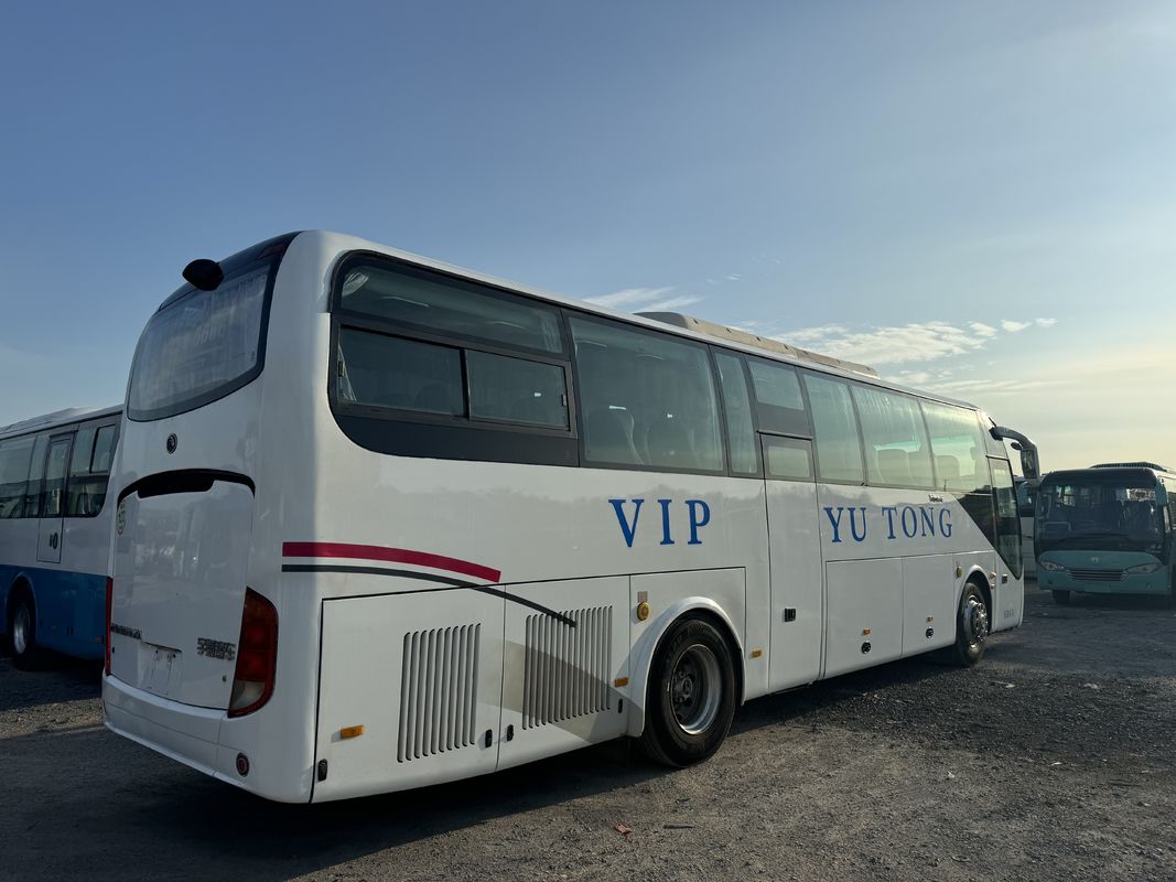 Ônibus de passageiros usado Yutong ZK6110 2020, 56 lugares, configuração 2+3, duas portas, direção à esquerda, ônibus de luxo