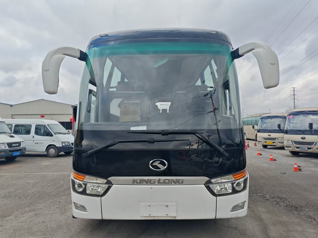 Ônibus Coach 2020 Usado 55 Lugares 12 Metros Forma Lisa Usado King Long XMQ6129 Duas Portas