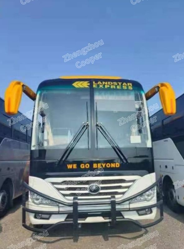 Ônibus de Passageiros Novo da Marca Yutong ZK6120D 2025 67 Lugares Layout 2+3 Motor Cummins Duas Portas para Passageiros e 1 Porta para Motorista Ônibus de Luxo com Volante à Direita