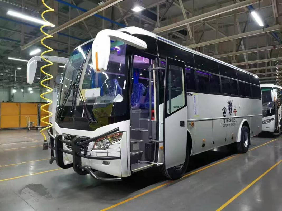 Ônibus Novo Yutong ZK6932D com 40 Lugares, Ônibus Novo, Direção à Direita, Diesel, Motores Cumm-ins Euro2 para Turismo
