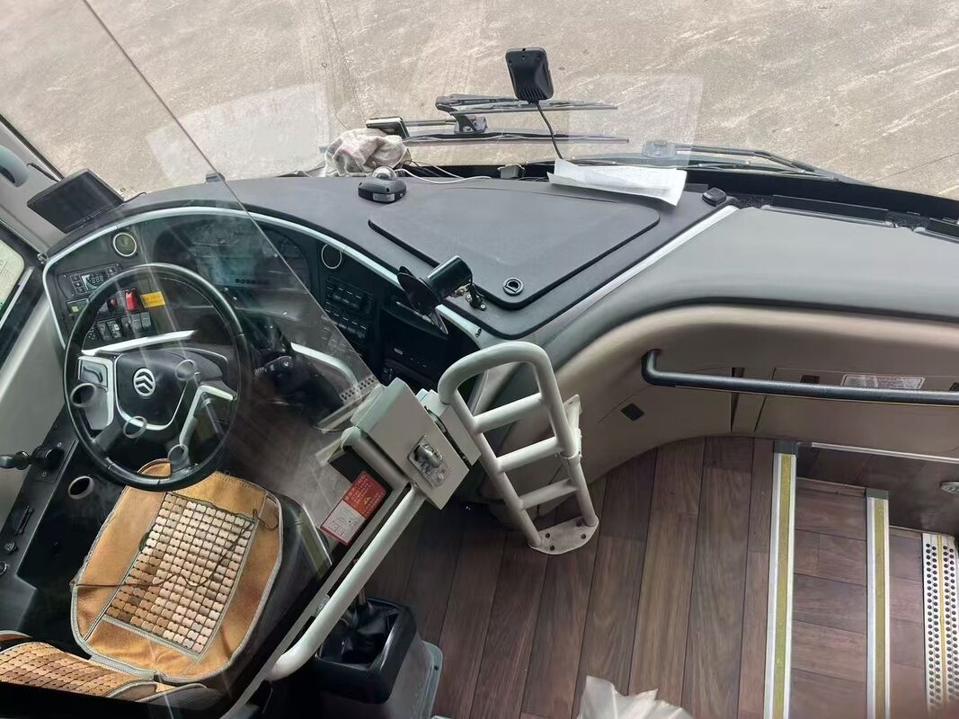 Diesel Kinglong de segunda mão Ônibus de luxo de 50 lugares Leafspring Weichai Escola de Engenharia Tour Intercity Commuter Coach