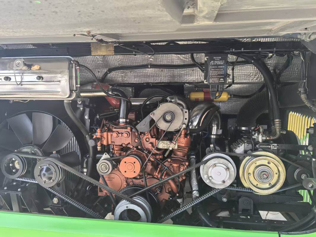 Ônibus urbano Yutong a diesel/GNC usado, LHD, ônibus de transporte público de segunda mão