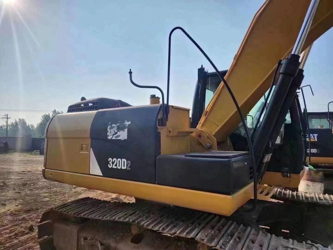 Used tracked Excavator Chinese brand 21.69T in excellent condition  capacity 1m³ rated power 104kW for construction