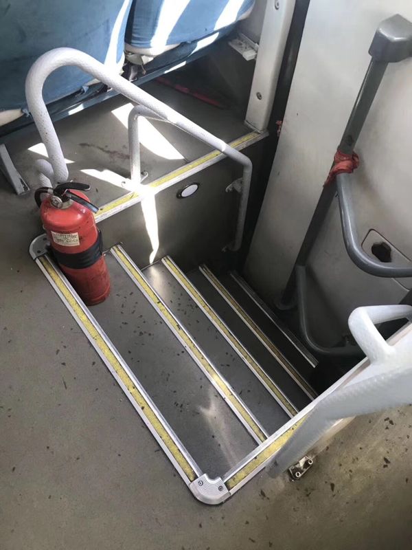 A faixa de YUTONG usou o ônibus do treinador 2013 anos com A/C/motor diesel de Weichai 336hp