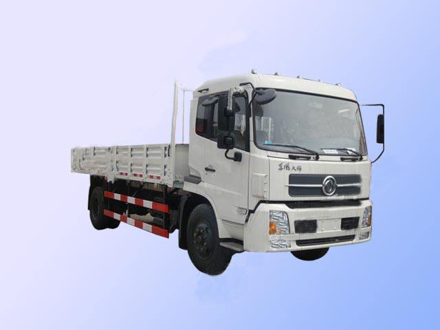 Tipo de 20 toneladas distância entre o eixo dianteira e traseira do combustível diesel do modo da movimentação do caminhão 4x2 da segunda mão de 5000mm