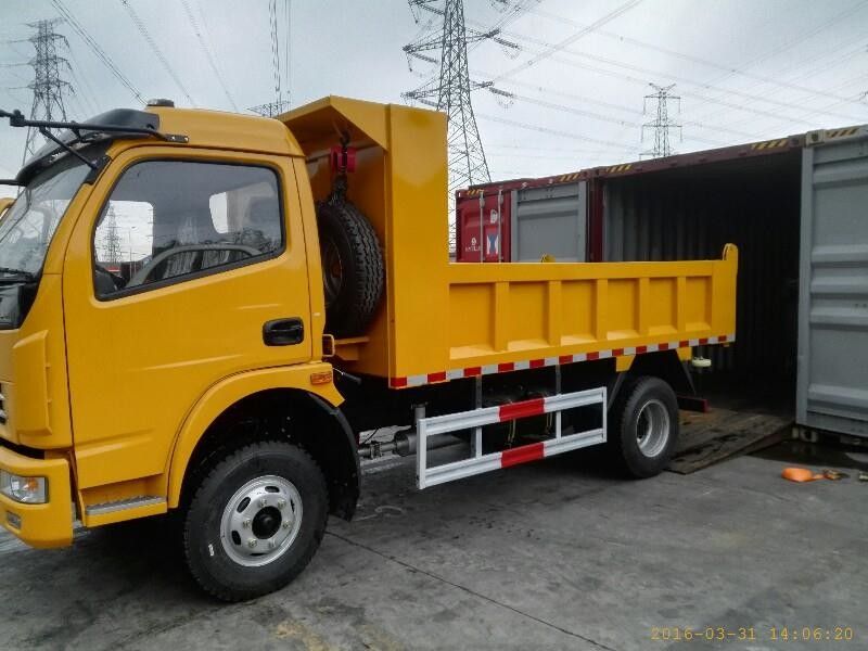 Padrão de emissão usado modo do Euro 3 do tipo de Dongfeng dos caminhões de caminhão basculante da movimentação 4×2