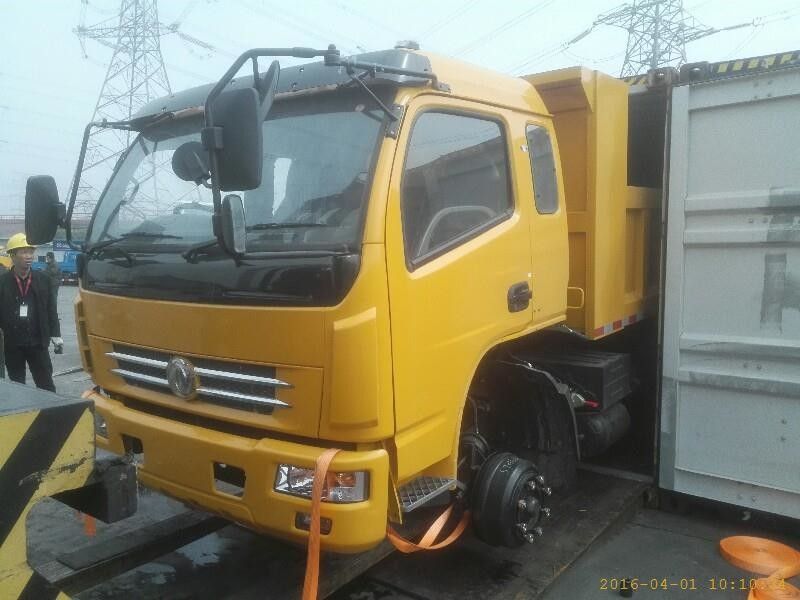 Padrão de emissão usado modo do Euro 3 do tipo de Dongfeng dos caminhões de caminhão basculante da movimentação 4×2