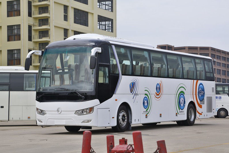 Do tipo dourado do dragão do ônibus do treinador padrão diesel usado 47 assentos do Euro III 2012 anos