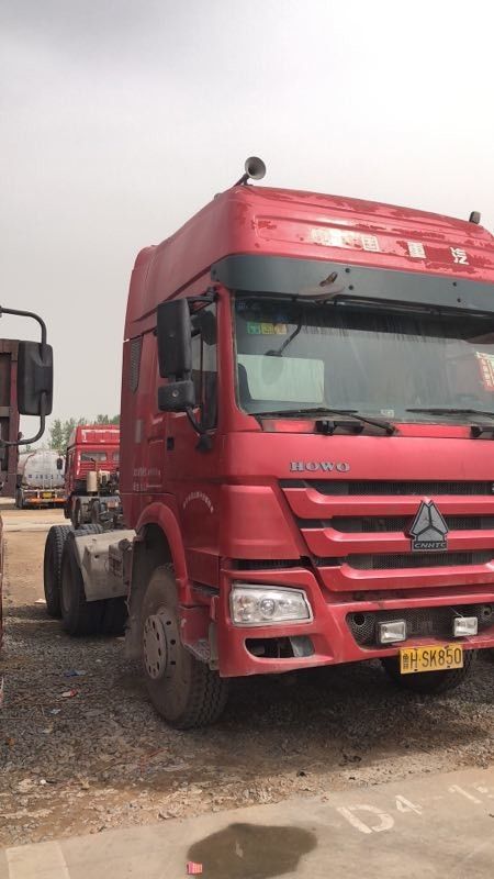 tipo usado modo de Sinotruck HOWO do caminhão do trator da movimentação 6x4 com 3 Seat
