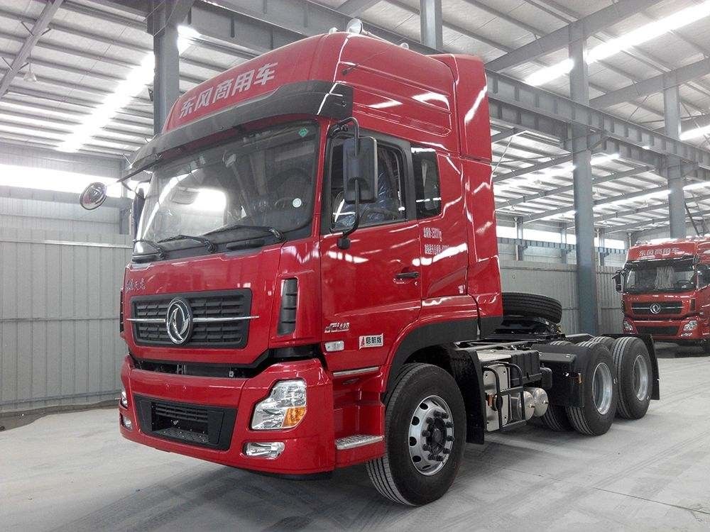 Dongfeng usou reboques do caminhão, modo usado da movimentação 6×4 das unidades 7560×2500×3030mm do trator