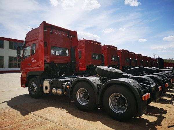 Dongfeng usou reboques do caminhão, modo usado da movimentação 6×4 das unidades 7560×2500×3030mm do trator