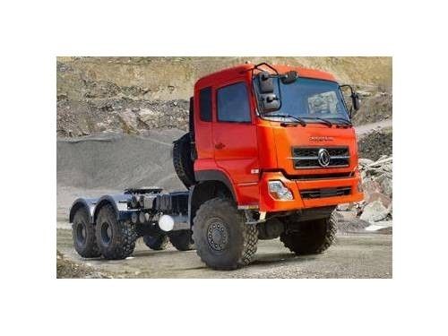 2016 anos 375hp usaram o tipo de Dongfeng do caminhão do trator com modo da movimentação de 6×6 RHD