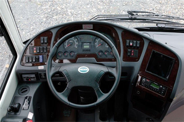 O mini ônibus mais altamente 35 usado Seat, diesel usado treina a distância entre o eixo dianteira e traseira 4250mm da velocidade de 100 km/h