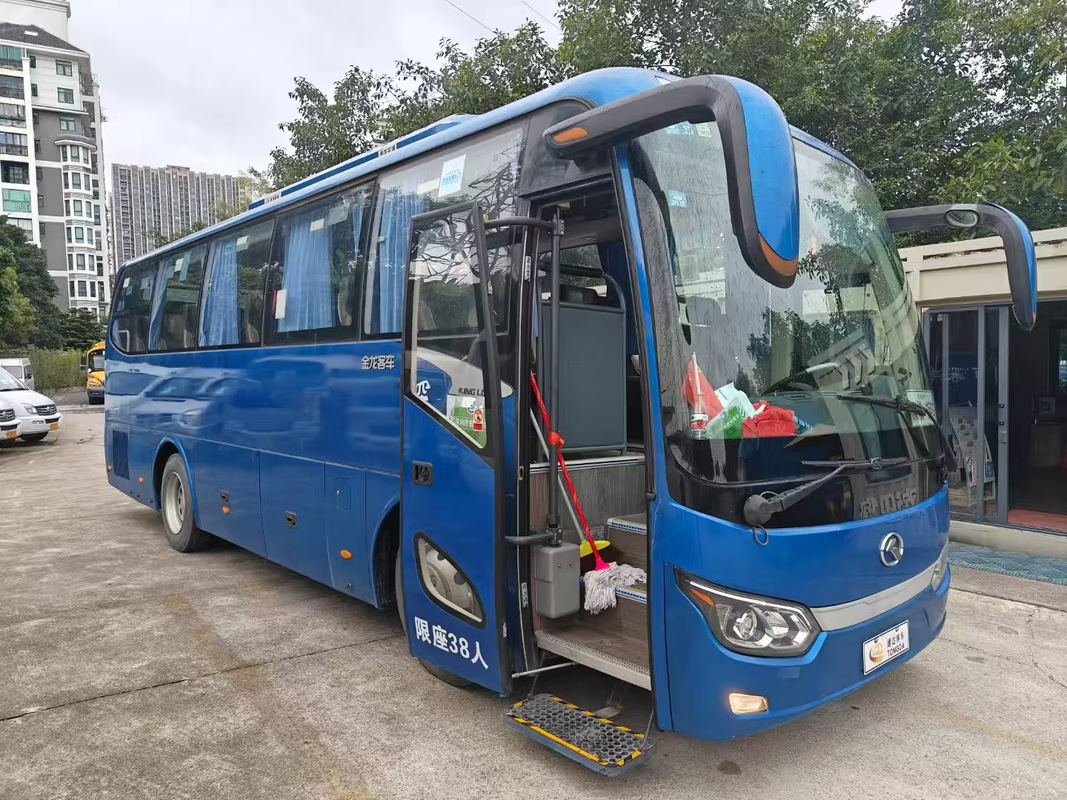Ônibus de 38 lugares usado e certificado XMQ6898 usado, LHD, bem conservado e econômico