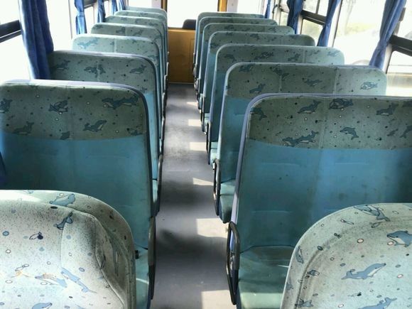 O diesel de LHD modela a escola Van da segunda mão, ônibus escolares pequenos usados com 37 assentos