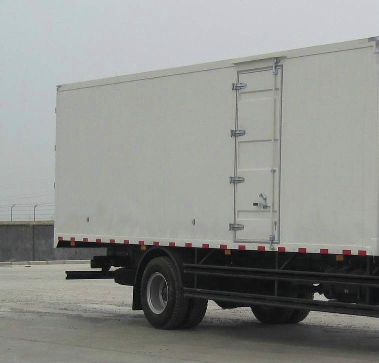 Caminhão da mão de Sinotruk Howo o ò 2015 anos fez o modo 9995x2498x3750mm da movimentação de 160hp 4×2