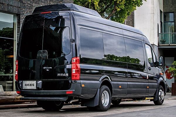 Um tipo mais alto usou a mini velocidade máxima do ônibus 10-21 Seat 100km/H para o turismo conveniente