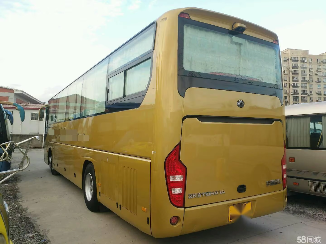 ZK6110 51 Seater Used Yutong Bus No Middle Door 2+2 Layout Custom Made Paint
