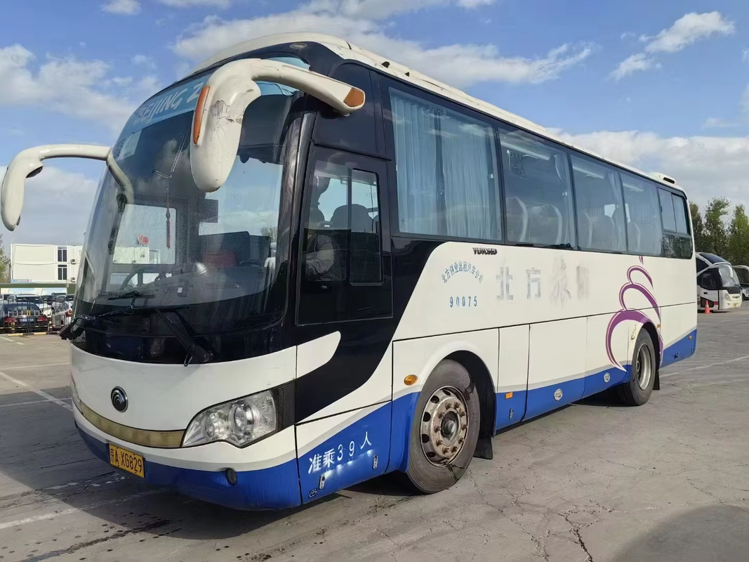 Yutong ZK6122 55 Seater Used Luxury Bus Double Door Leather Seats Manual Diesel Air Conditioner