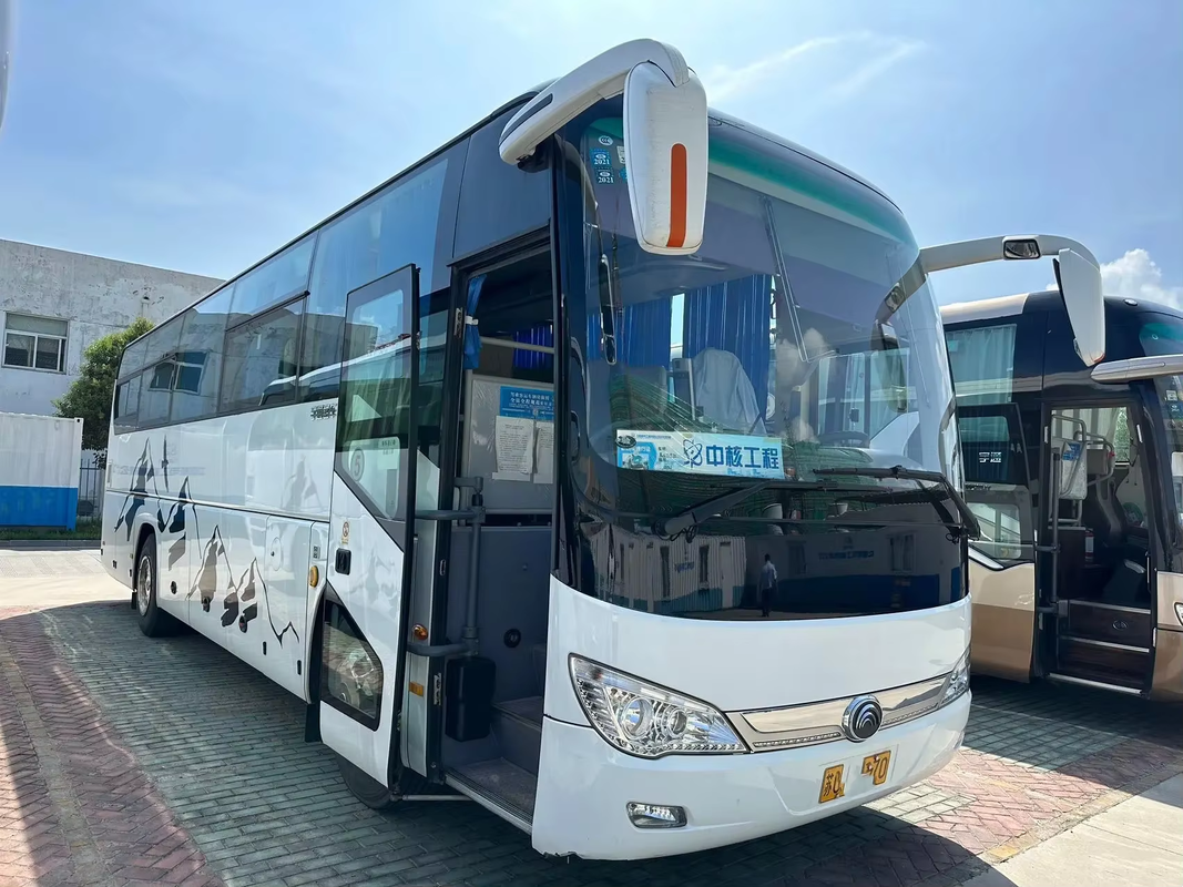 Yutong ZK6110 51 assento pouco usado autocarro LHD manual Euro 3 motor a diesel para venda