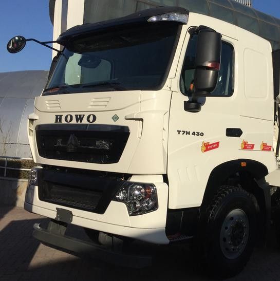 380HP HOWO A7 usou o tipo de levantamento capacidade da parte anterior do caminhão basculante do petroleiro do combustível de 300L