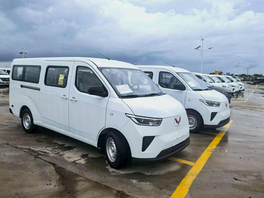 Wuling Yangguang EV, microônibus elétrico, van elétrica de passageiros de 9 lugares, ônibus elétrico puro, ônibus elétrico leve, microônibus elétrico LHD