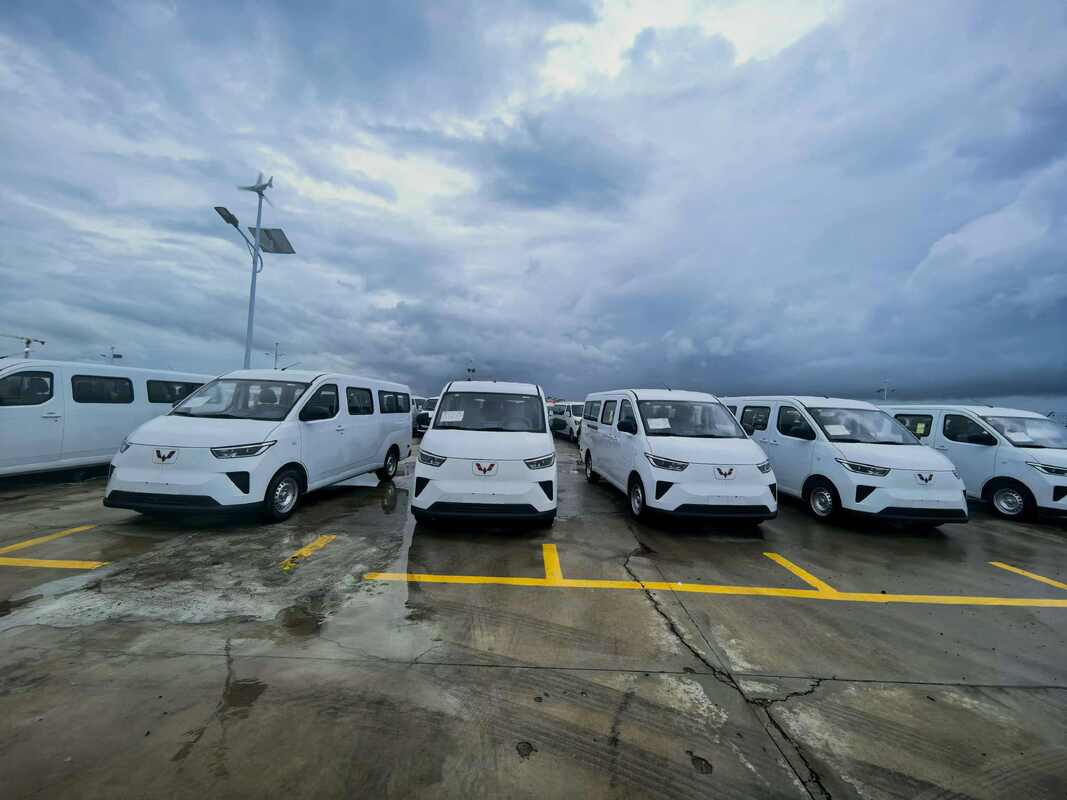 Wuling Yangguang EV, microônibus elétrico, van elétrica de passageiros de 9 lugares, ônibus elétrico puro, ônibus elétrico leve, microônibus elétrico LHD