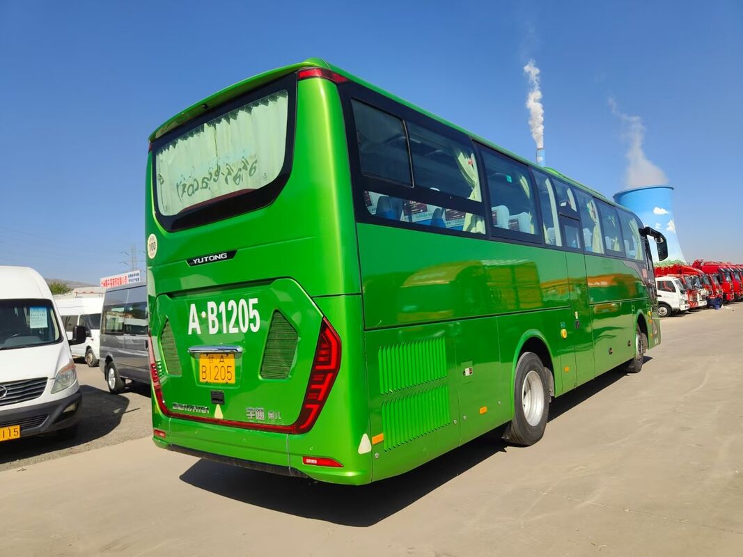 Ônibus Yutong ZK6117 Usado com Motor Diesel Weichai, Porta Dupla, 50 Lugares, Ônibus de Turismo de Luxo com Volante à Esquerda para Venda
