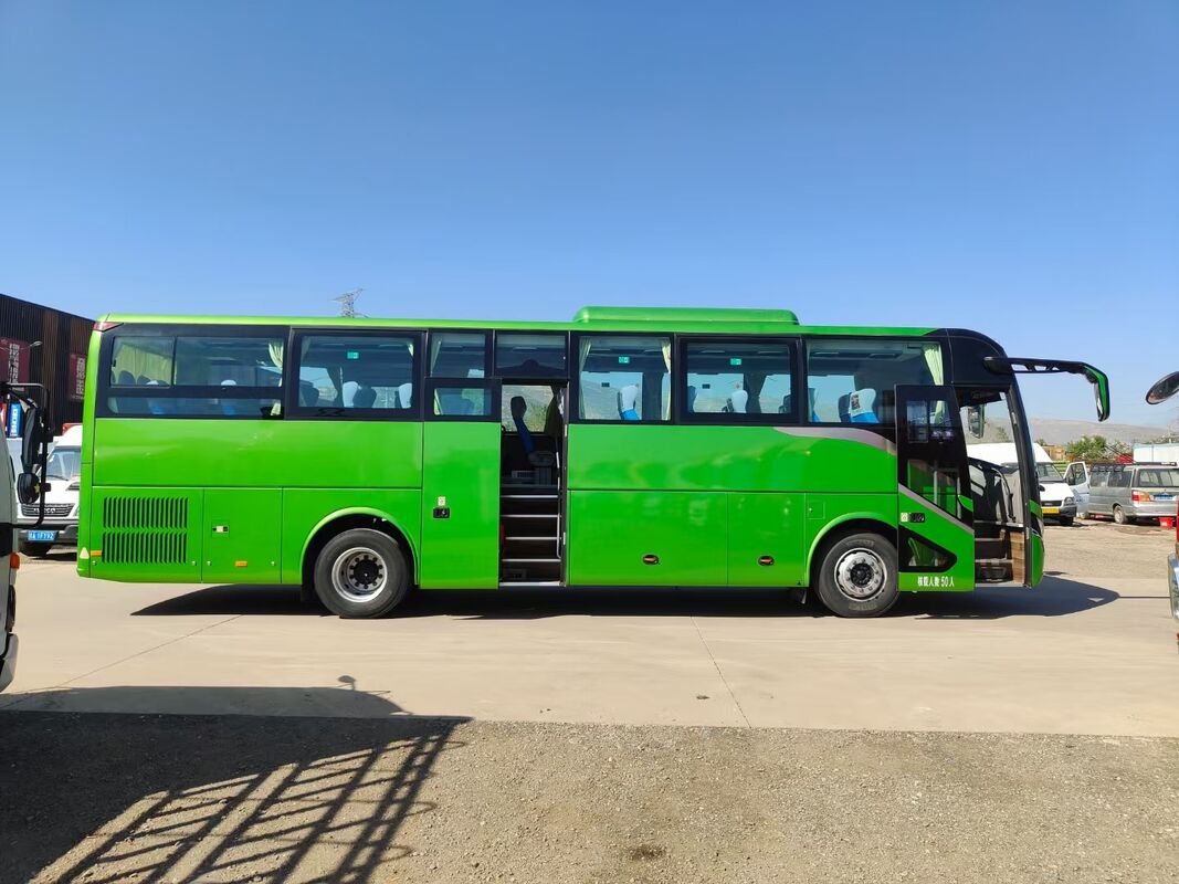 Ônibus Yutong ZK6117 Usado com Motor Diesel Weichai, Porta Dupla, 50 Lugares, Ônibus de Turismo de Luxo com Volante à Esquerda para Venda