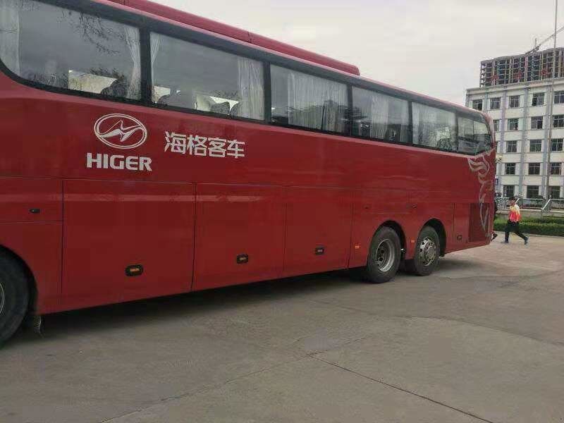Ônibus usado do passageiro IV/V 24-57 de Euro do treinador da mão KLQ6122 ò assentos luxuosos