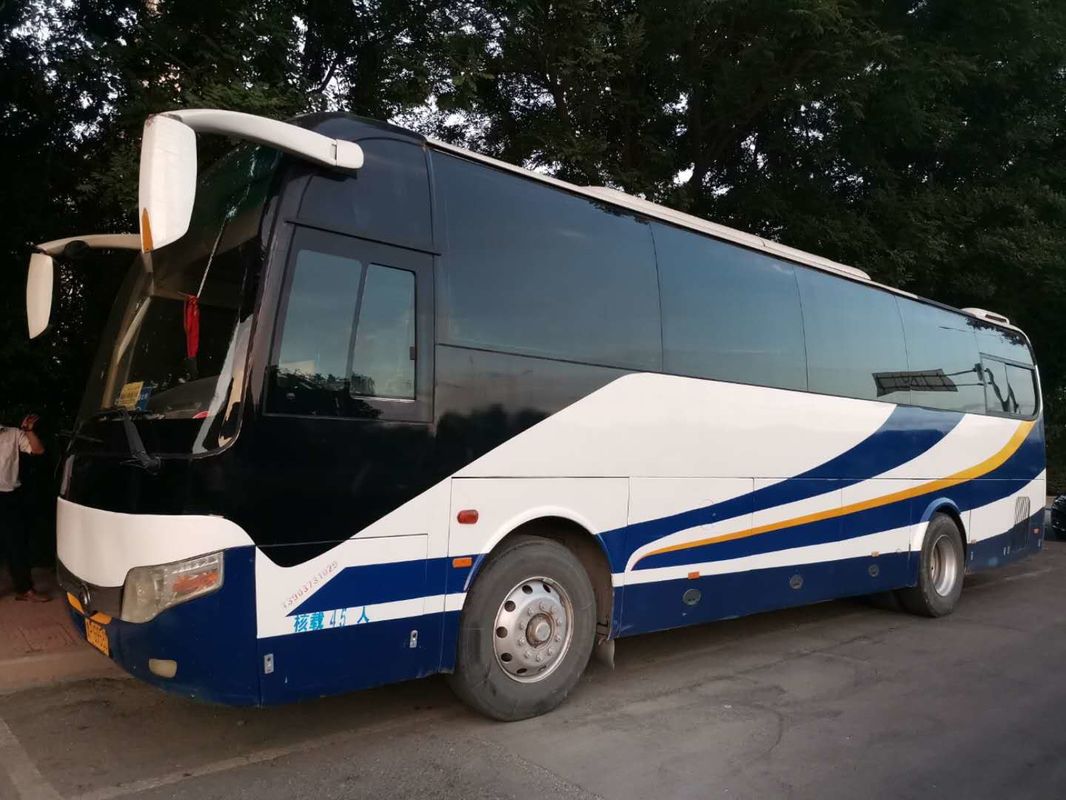 A movimentação da mão esquerda usou ônibus de Yutong/ônibus usado 2011 anos do treinador para a empresa do transporte