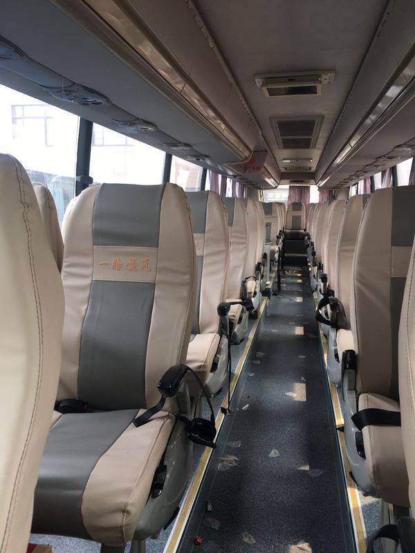 55 mão esquerda diesel usada do ônibus KLQ6147 do passageiro de Seat curso mais altamente vermelho que dirige 2013 anos