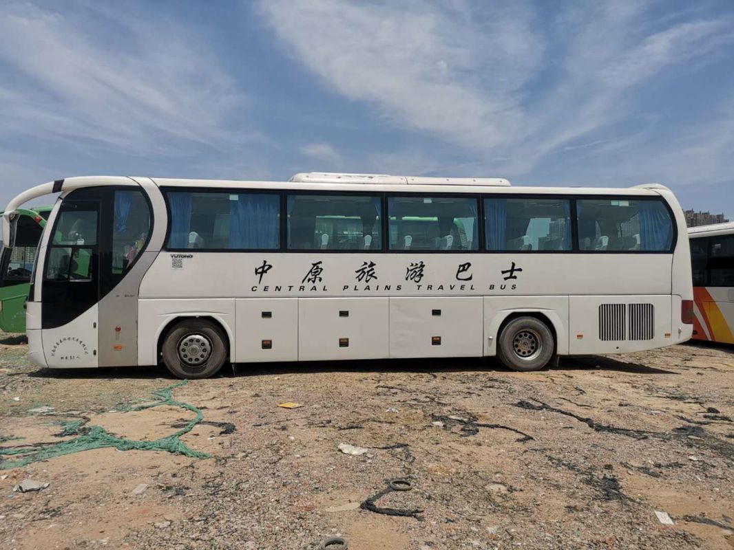 A direção diesel usada assentos do lado esquerdo de 51 séries do homem do ônibus de serviço da cidade de Yutong treina a cor branca lisa